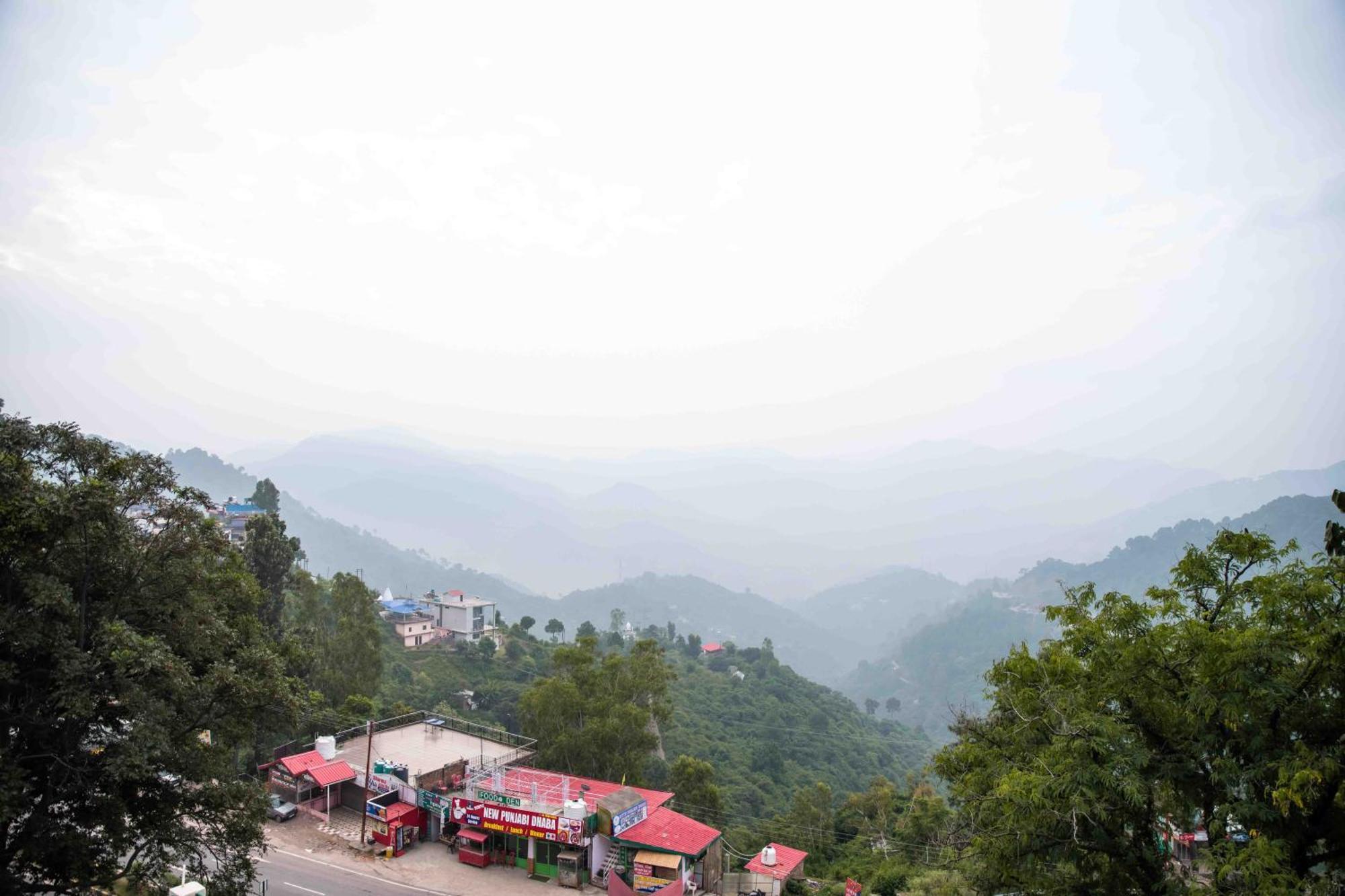 The Fern Surya Resort Kasauli Hills, Dharampur Ngoại thất bức ảnh